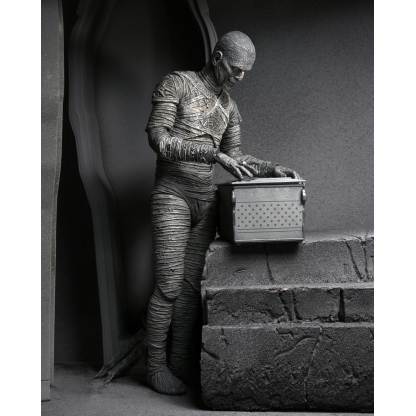 NECA Mummy Universal Monsters Ultimate Black & White Figure
