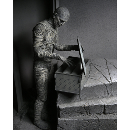 NECA Mummy Universal Monsters Ultimate Black & White Figure