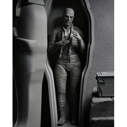 NECA Mummy Universal Monsters Ultimate Black & White Figure