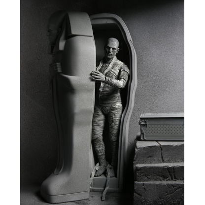 NECA Mummy Universal Monsters Ultimate Black & White Figure