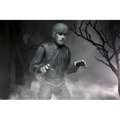 NECA Wolf Man Universal Monsters Ultimate Black & White Figure