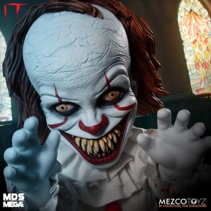 IT Pennywise Sinister Mezco MEGA MDS Figure With Sound 1.png