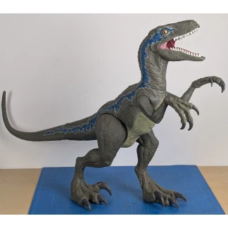 Jurassic World Super Colossal Velociraptor Blue