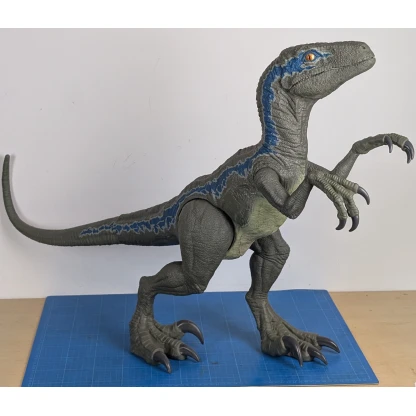 Jurassic World Super Colossal Velociraptor Blue