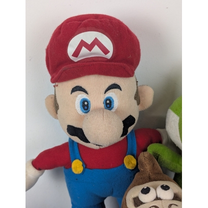 Mario Donkey Kong Yoshi Nintendo Plush Bundle 1
