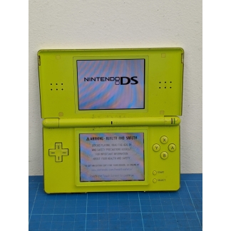 Nintendo DS Lite Lime Green Faulty Spares or Repair. Selling a lime green Nintendo DS Lite console as faulty for spares or repair.