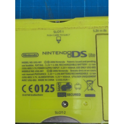 Nintendo DS Lite Lime Green Faulty Spares or Repair. Selling a lime green Nintendo DS Lite console as faulty for spares or repair.