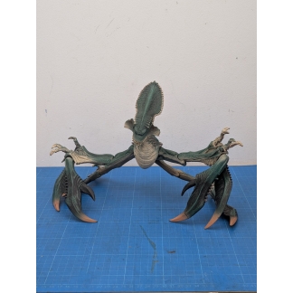Star Wars Attack of the Clones Geonosis Arena Acklay Figure - Hasbro 2002 (With Battle Damage Feature)