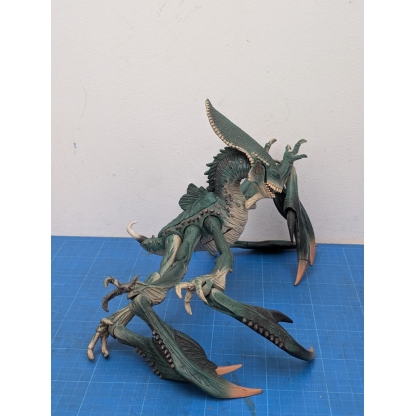 Star Wars Attack of the Clones Geonosis Arena Acklay Figure - Hasbro 2002 (With Battle Damage Feature) - Image 3