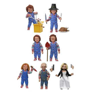 A display of all 7 possible figures in Series 2, including Tiffany, Old Chucky, and Poster Chucky.